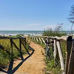 Апартаменти Cozy With Outdoor Pool Бібіоне
